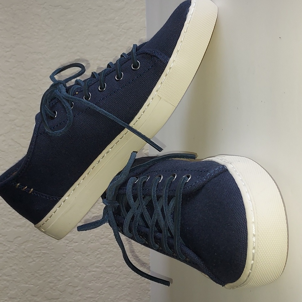 Frye - Brand new Justin Low Lace sneaker size 10 - NWOT in box - Picture 3 of 7